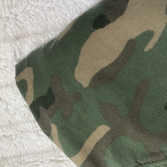 Madewell Cropped Rivington Camo Trousers - Picture 15 of 16